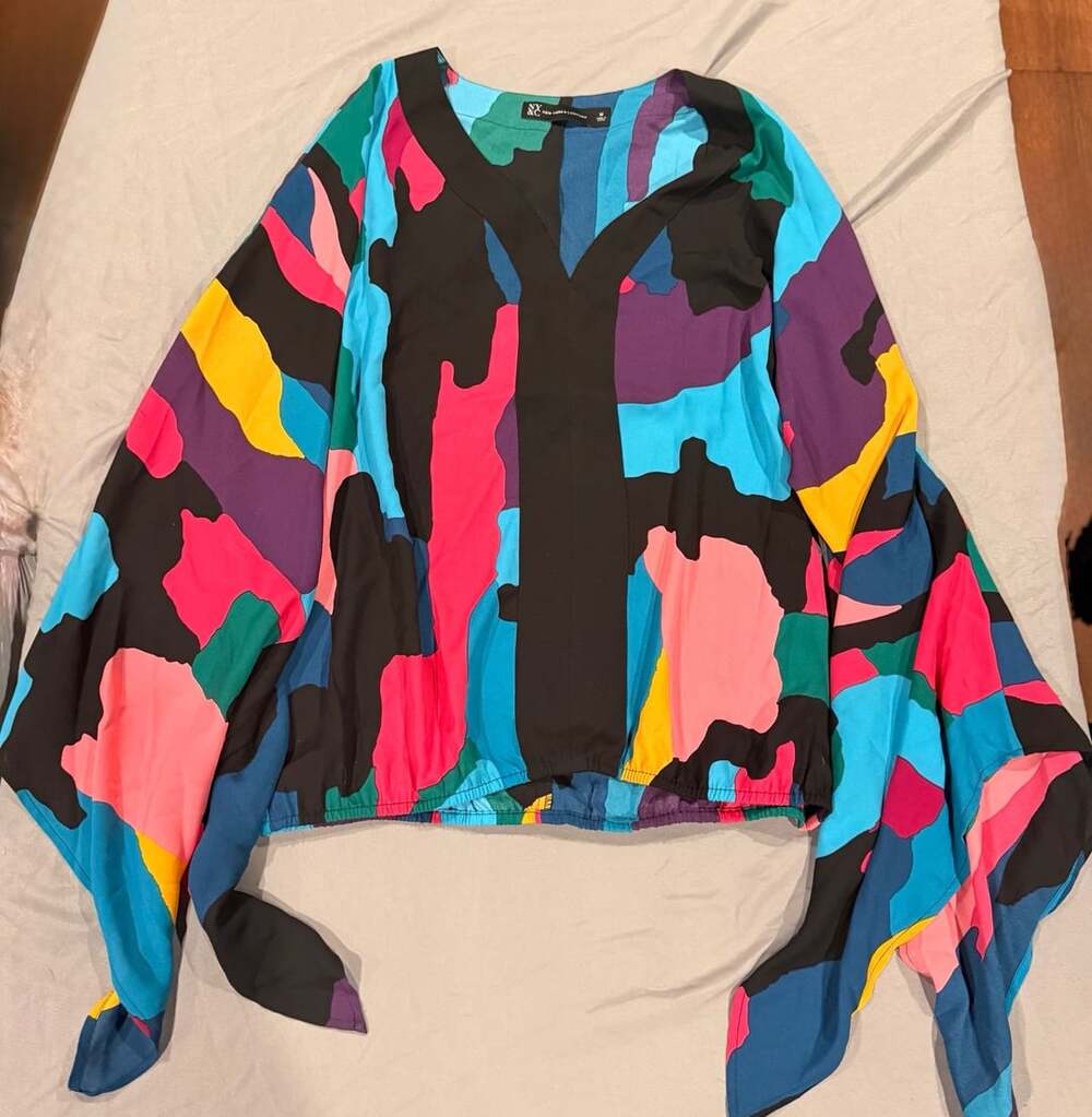 NY&C New York & Company Abstract Multicolor Print V-Neck Blouse Size M